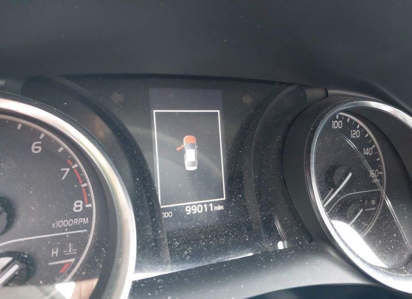 Photo 15 of 2018 Toyota Camry SE (VIN 4T1B11HK1JU581970)