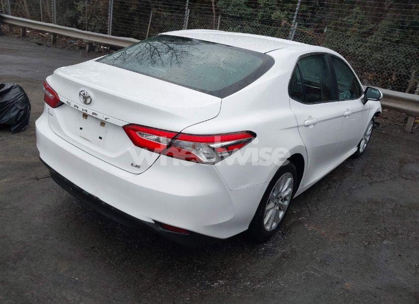Photo 4 of 2018 Toyota Camry LE (VIN 4T1B11HK1JU592936)
