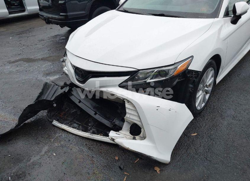 Photo 6 of 2018 Toyota Camry LE (VIN 4T1B11HK1JU592936)