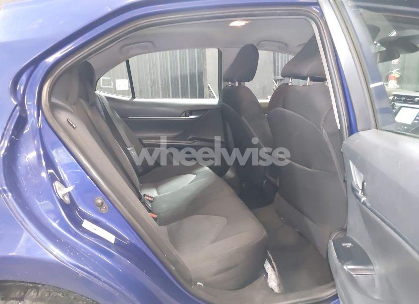 Photo 8 of 2018 Toyota Camry LE (VIN 4T1B11HK1JU595190)