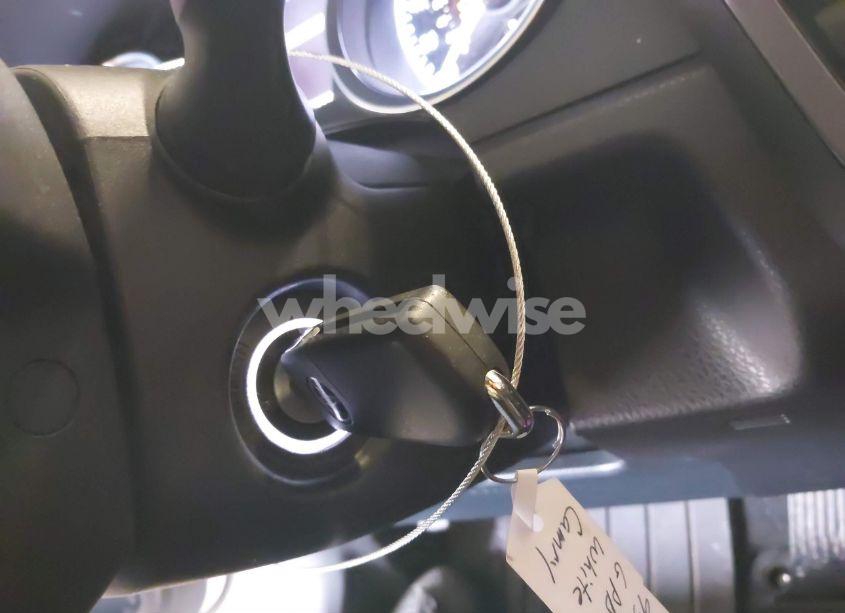 Photo 11 of 2018 Toyota Camry LE (VIN 4T1B11HK1JU599594)