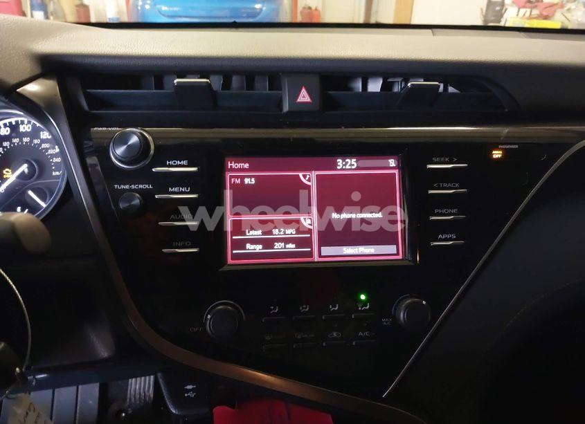 Photo 21 of 2018 Toyota Camry LE (VIN 4T1B11HK1JU599594)