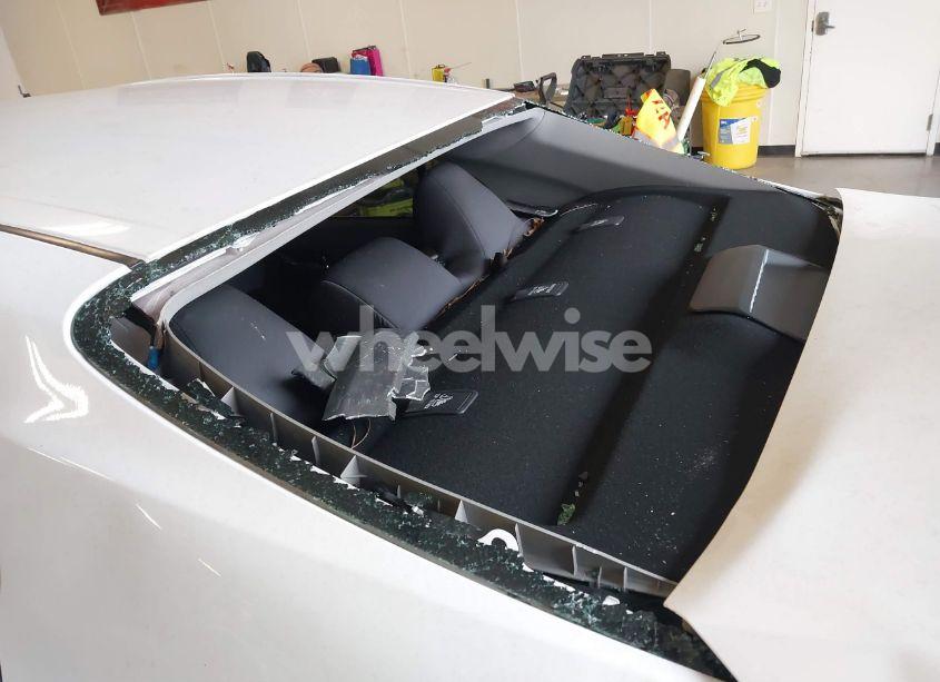 Photo 22 of 2018 Toyota Camry LE (VIN 4T1B11HK1JU599594)