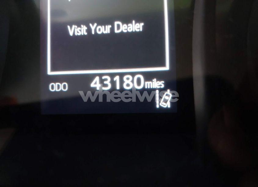 Photo 16 of 2018 Toyota Camry L/LE/SE/XLE (VIN 4T1B11HK1JU628463)