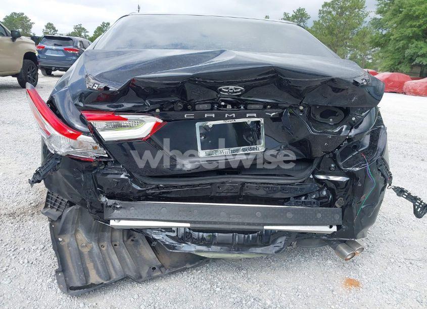 Photo 6 of 2018 Toyota Camry L/LE/SE/XLE (VIN 4T1B11HK1JU628463)