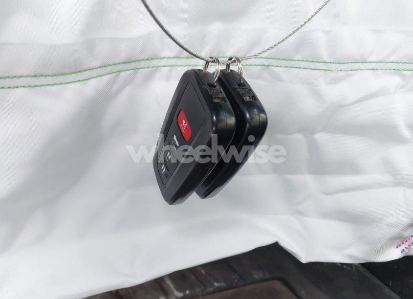 Photo 11 of 2018 Toyota Camry SE (VIN 4T1B11HK1JU641813)