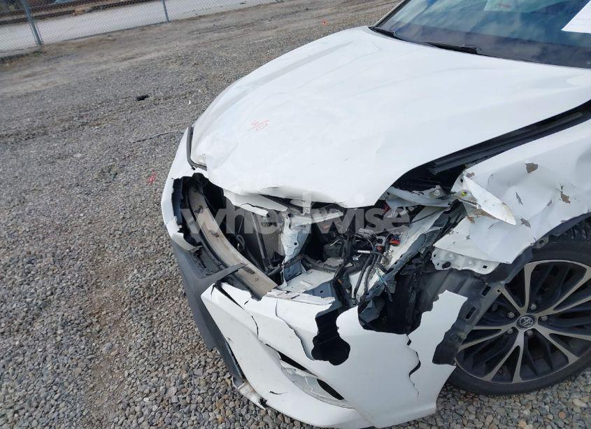 Photo 6 of 2018 Toyota Camry SE (VIN 4T1B11HK1JU641813)