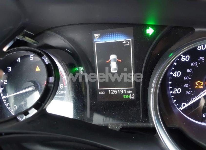 Photo 15 of 2018 Toyota Camry SE (VIN 4T1B11HK1JU661754)