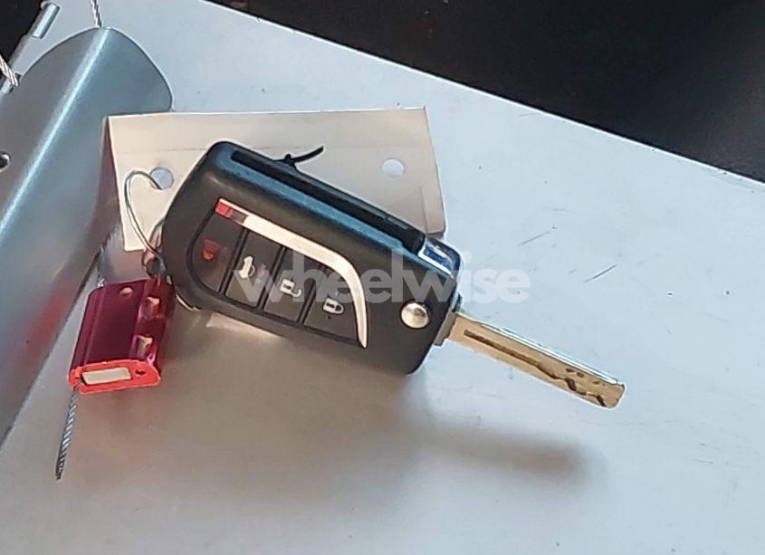 Photo 11 of 2018 Toyota Camry SE (VIN 4T1B11HK1JU663035)