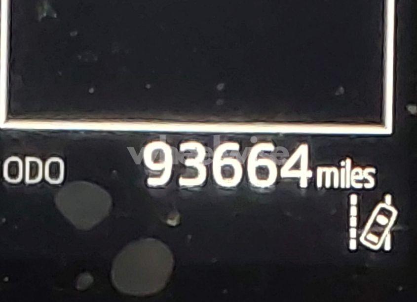 Photo 16 of 2018 Toyota Camry SE (VIN 4T1B11HK1JU663035)