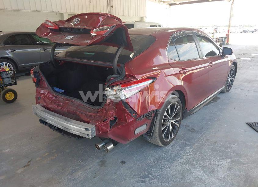 Photo 4 of 2018 Toyota Camry SE (VIN 4T1B11HK1JU663035)