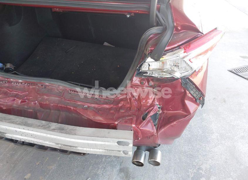 Photo 6 of 2018 Toyota Camry SE (VIN 4T1B11HK1JU663035)