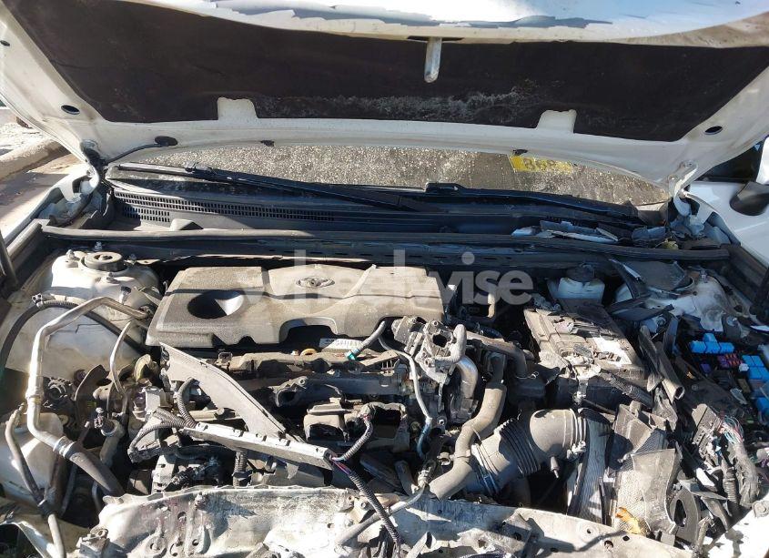 Photo 10 of 2018 Toyota Camry SE (VIN 4T1B11HK1JU672995)