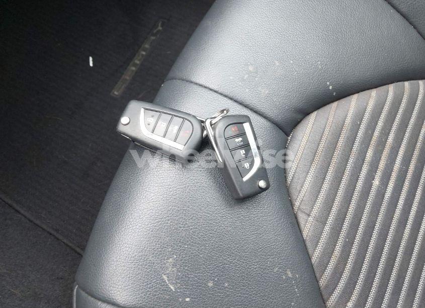 Photo 11 of 2019 Toyota Camry SE (VIN 4T1B11HK1KU161840)