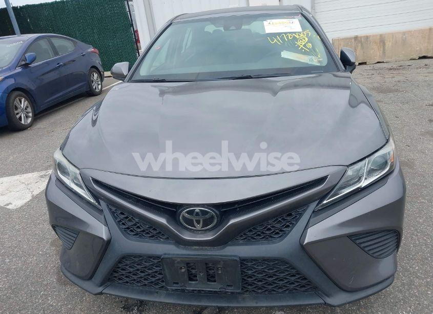 Photo 12 of 2019 Toyota Camry SE (VIN 4T1B11HK1KU161840)