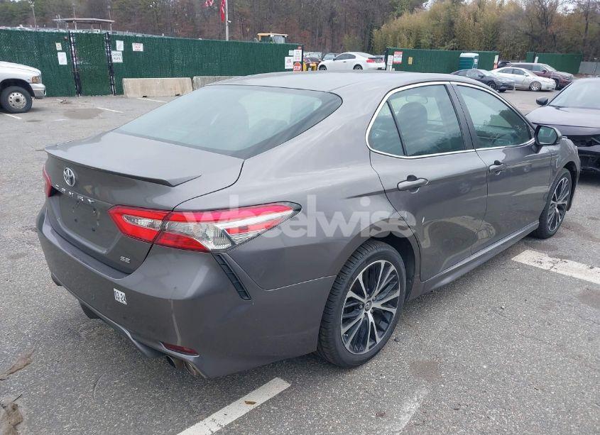 Photo 4 of 2019 Toyota Camry SE (VIN 4T1B11HK1KU161840)