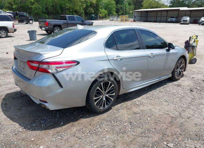 Photo 4 of 2019 Toyota Camry SE (VIN 4T1B11HK1KU204024)