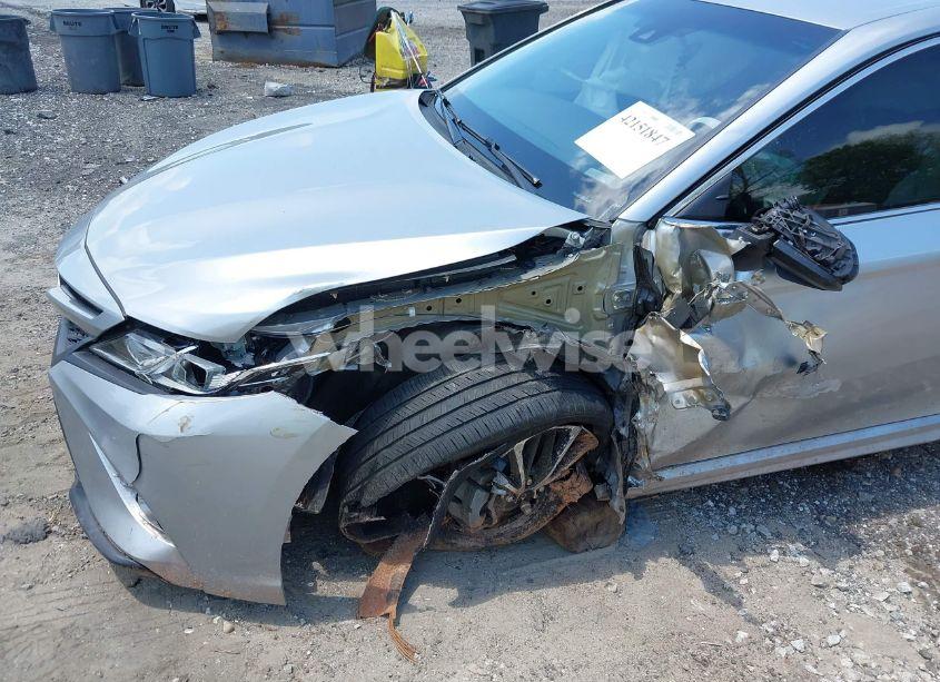 Photo 6 of 2019 Toyota Camry SE (VIN 4T1B11HK1KU204024)