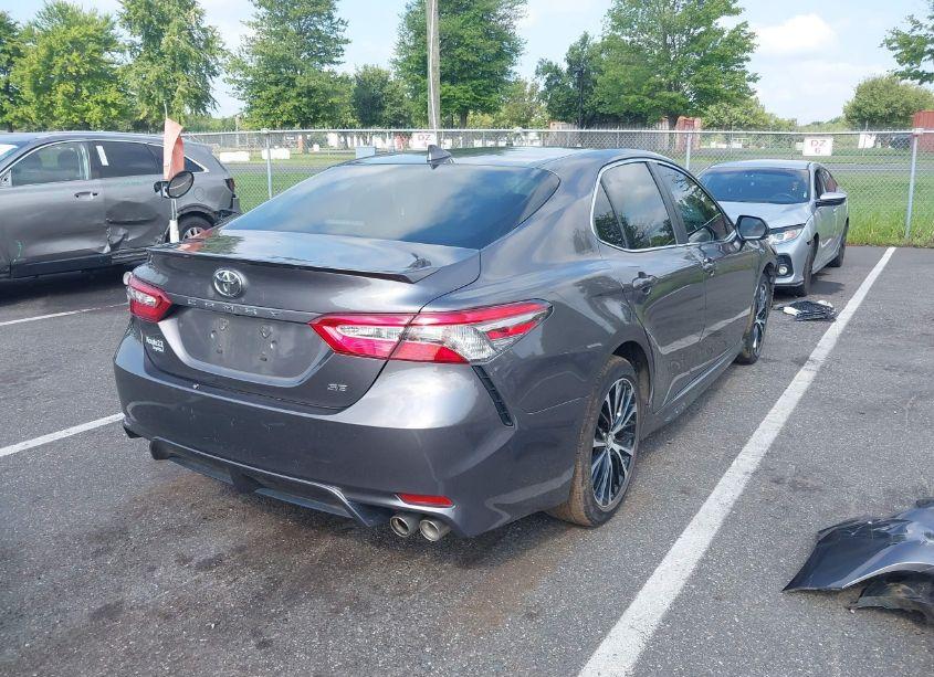 Photo 4 of 2019 Toyota Camry SE (VIN 4T1B11HK1KU224726)