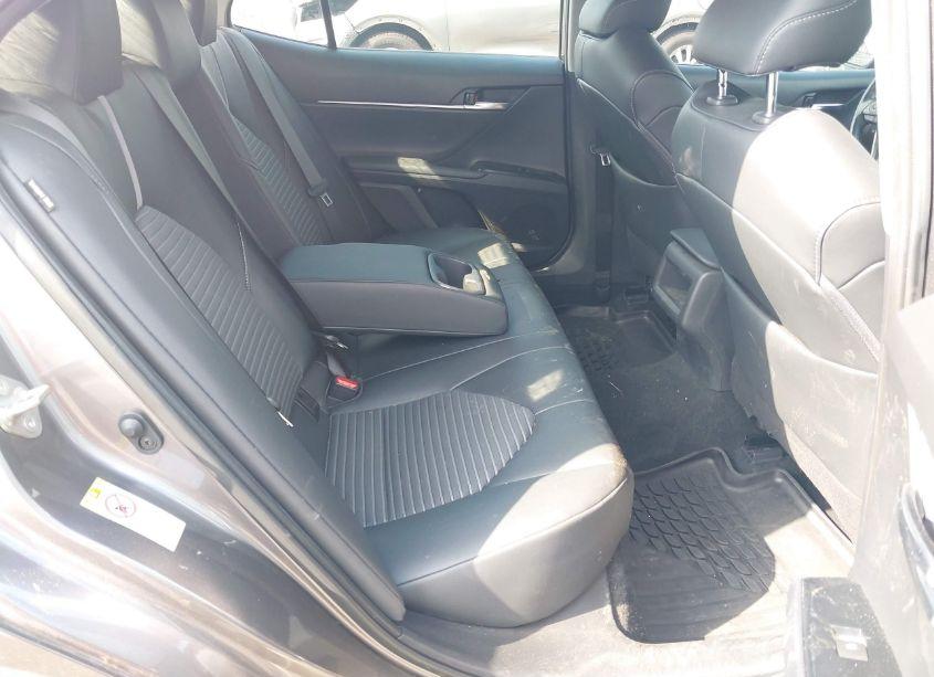 Photo 8 of 2019 Toyota Camry SE (VIN 4T1B11HK1KU224726)