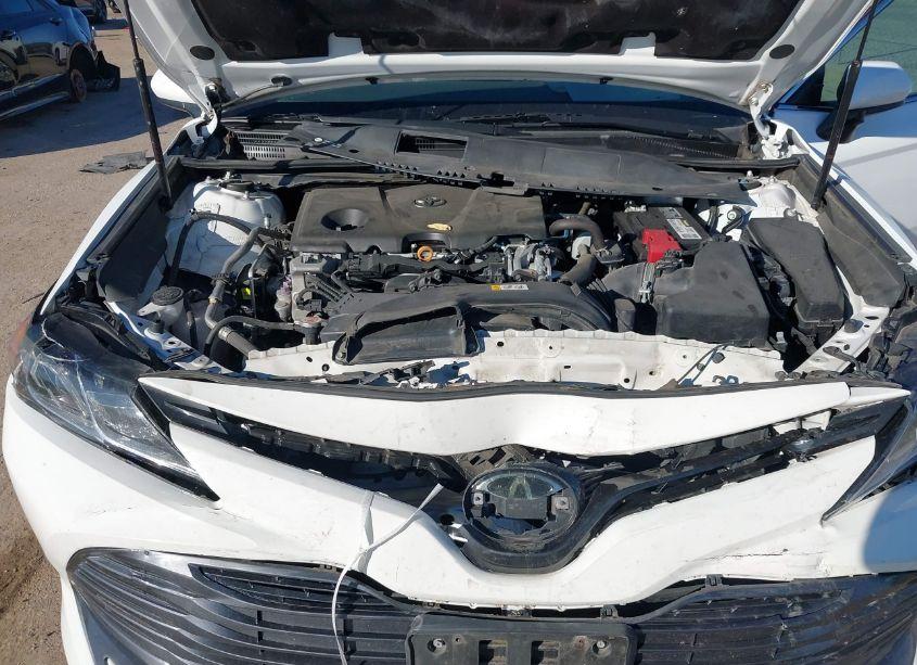 Photo 10 of 2019 Toyota Camry LE (VIN 4T1B11HK1KU225021)