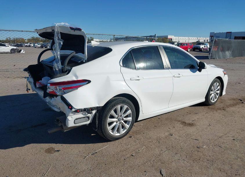 Photo 4 of 2019 Toyota Camry LE (VIN 4T1B11HK1KU225021)