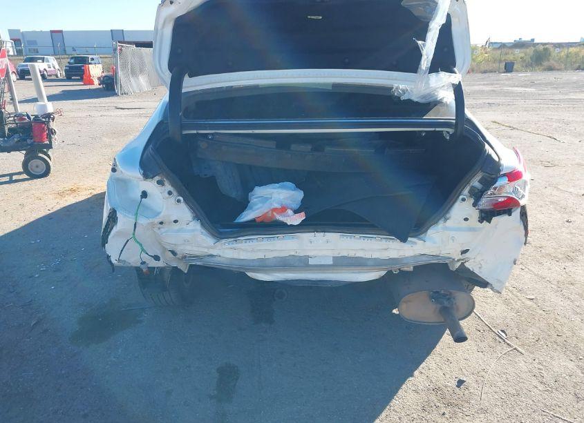 Photo 6 of 2019 Toyota Camry LE (VIN 4T1B11HK1KU225021)