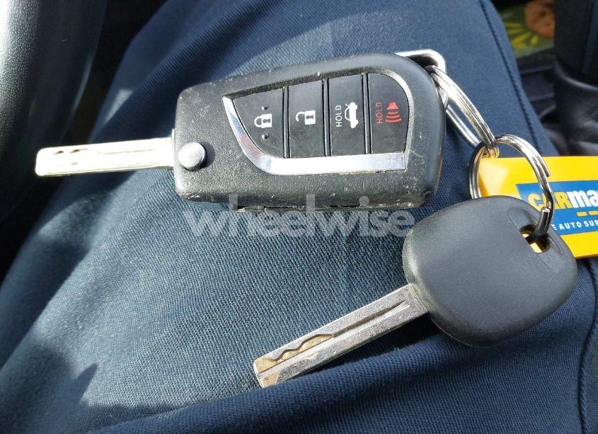 Photo 11 of 2019 Toyota Camry SE (VIN 4T1B11HK1KU225844)