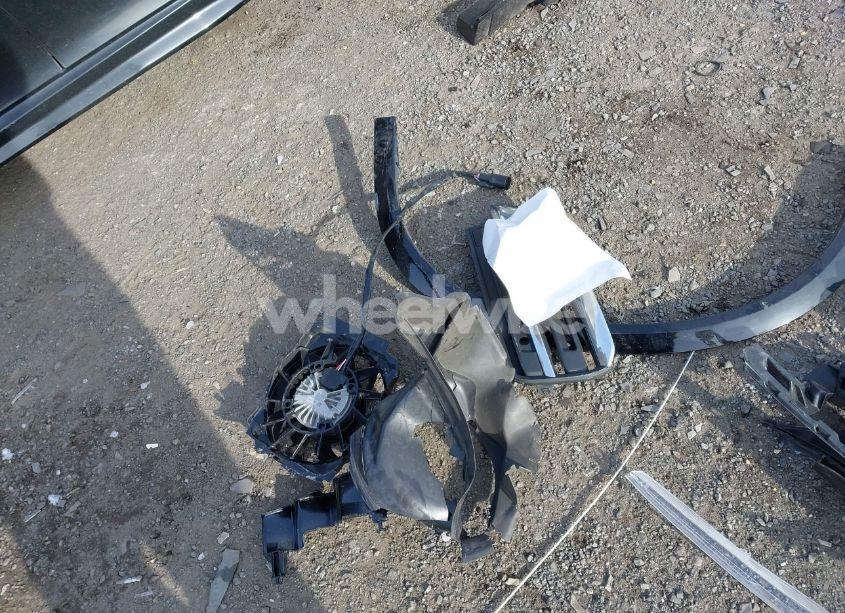 Photo 12 of 2019 Toyota Camry SE (VIN 4T1B11HK1KU225844)