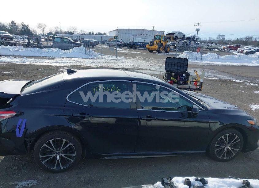 Photo 14 of 2019 Toyota Camry SE (VIN 4T1B11HK1KU225844)