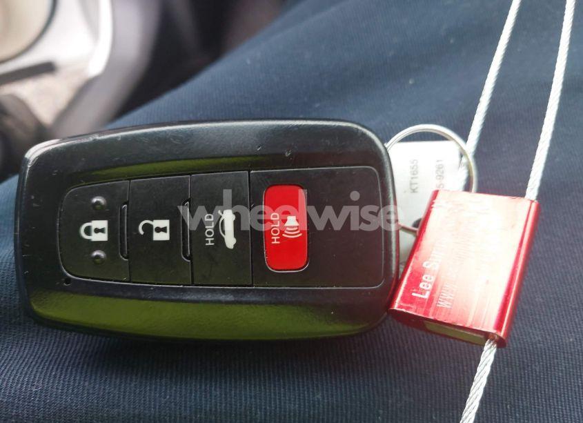 Photo 11 of 2019 Toyota Camry LE (VIN 4T1B11HK1KU252879)