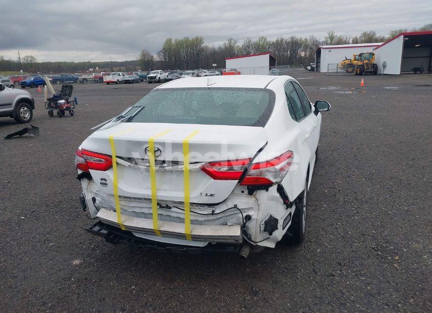 Photo 16 of 2019 Toyota Camry LE (VIN 4T1B11HK1KU252879)