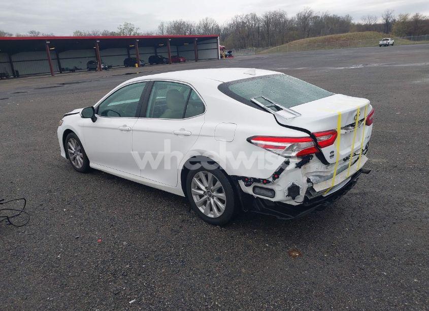 Photo 3 of 2019 Toyota Camry LE (VIN 4T1B11HK1KU252879)