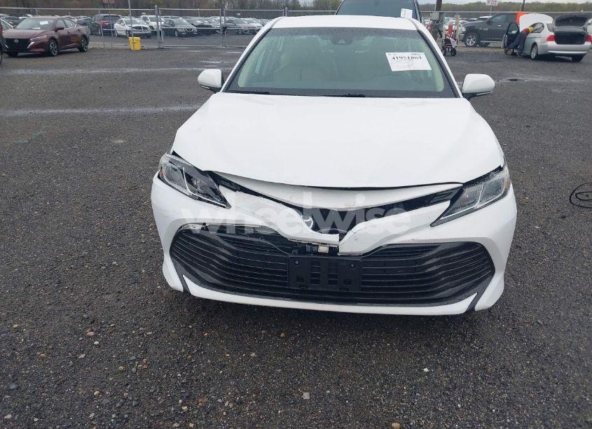 Photo 6 of 2019 Toyota Camry LE (VIN 4T1B11HK1KU252879)