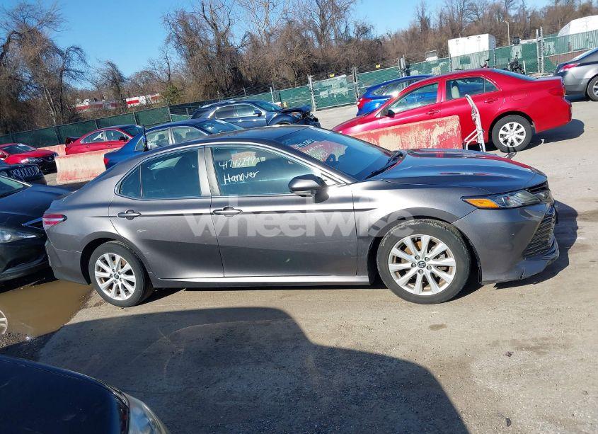 Photo 13 of 2019 Toyota Camry LE (VIN 4T1B11HK1KU259007)