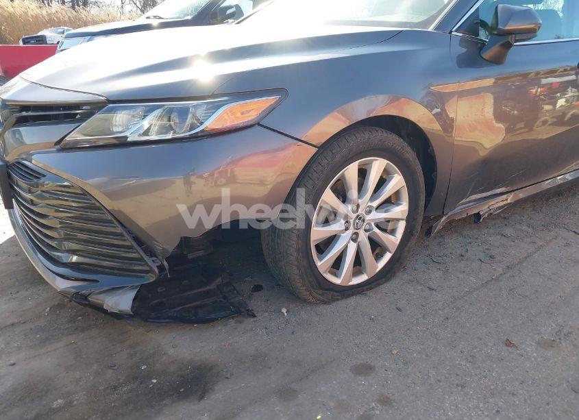 Photo 6 of 2019 Toyota Camry LE (VIN 4T1B11HK1KU259007)