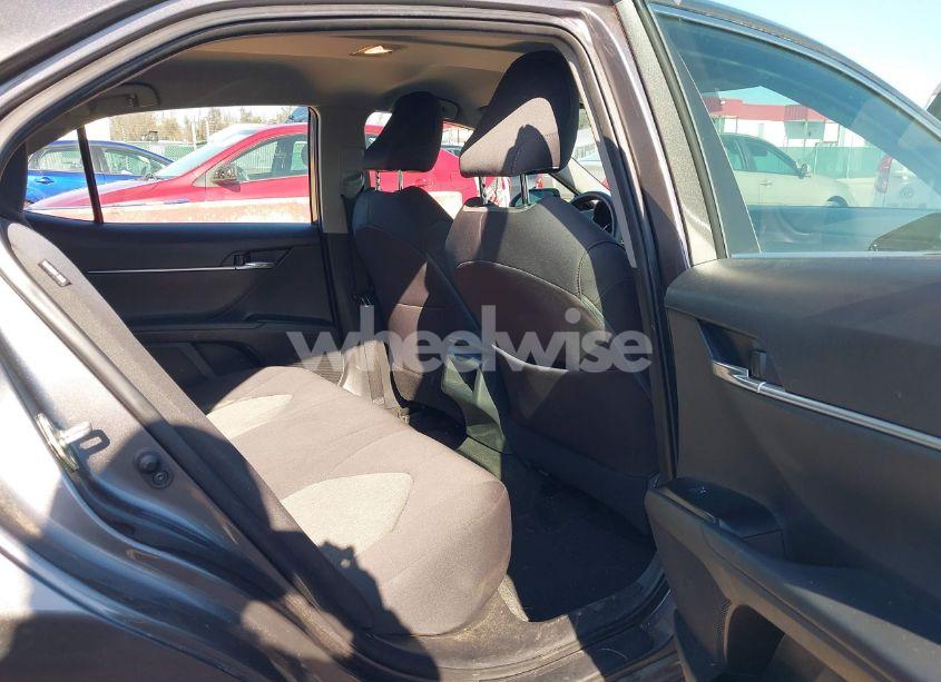 Photo 8 of 2019 Toyota Camry LE (VIN 4T1B11HK1KU259007)