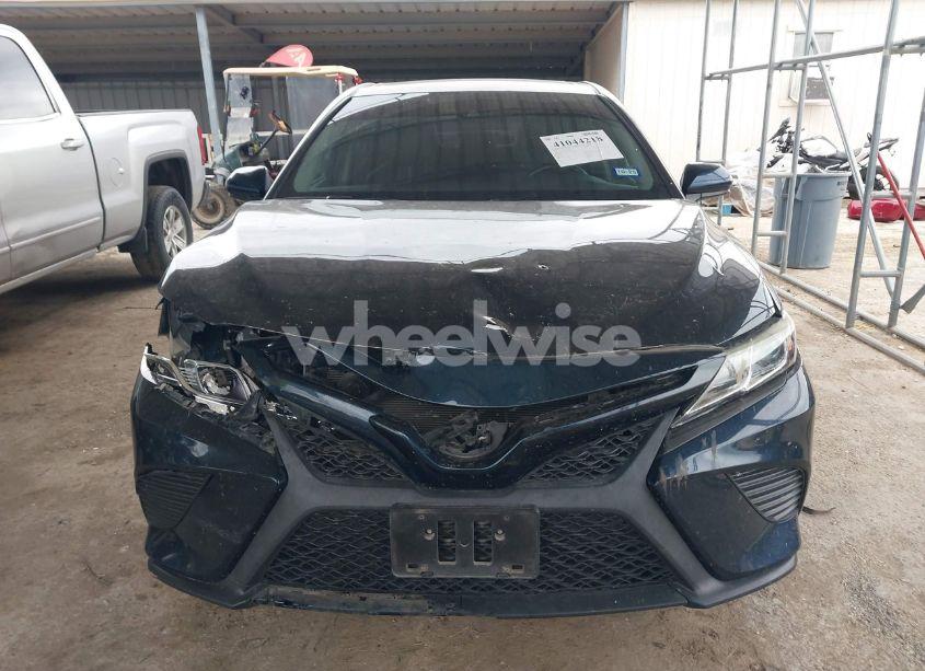 Photo 12 of 2019 Toyota Camry SE (VIN 4T1B11HK1KU276583)
