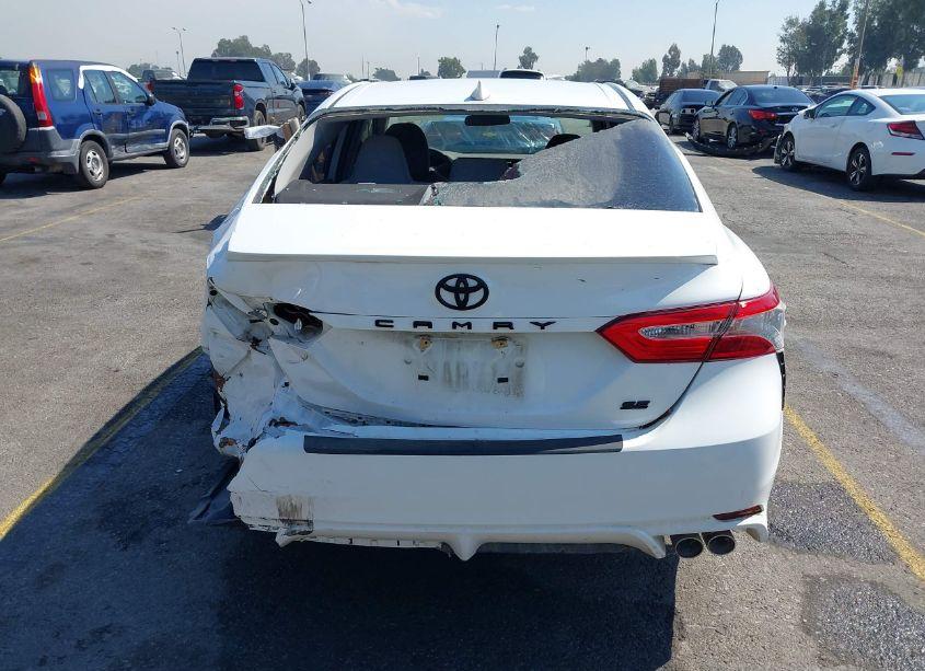 Photo 15 of 2019 Toyota Camry SE (VIN 4T1B11HK1KU277040)