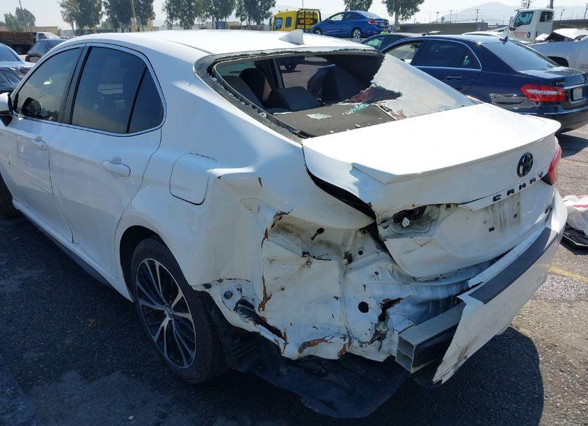 Photo 6 of 2019 Toyota Camry SE (VIN 4T1B11HK1KU277040)