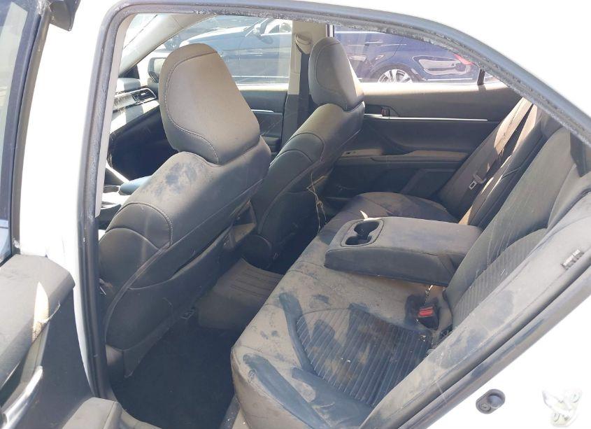Photo 8 of 2019 Toyota Camry SE (VIN 4T1B11HK1KU277040)