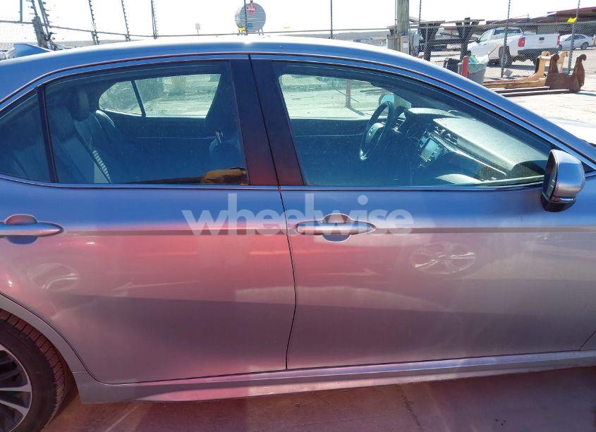 Photo 13 of 2019 Toyota Camry SE (VIN 4T1B11HK1KU278110)