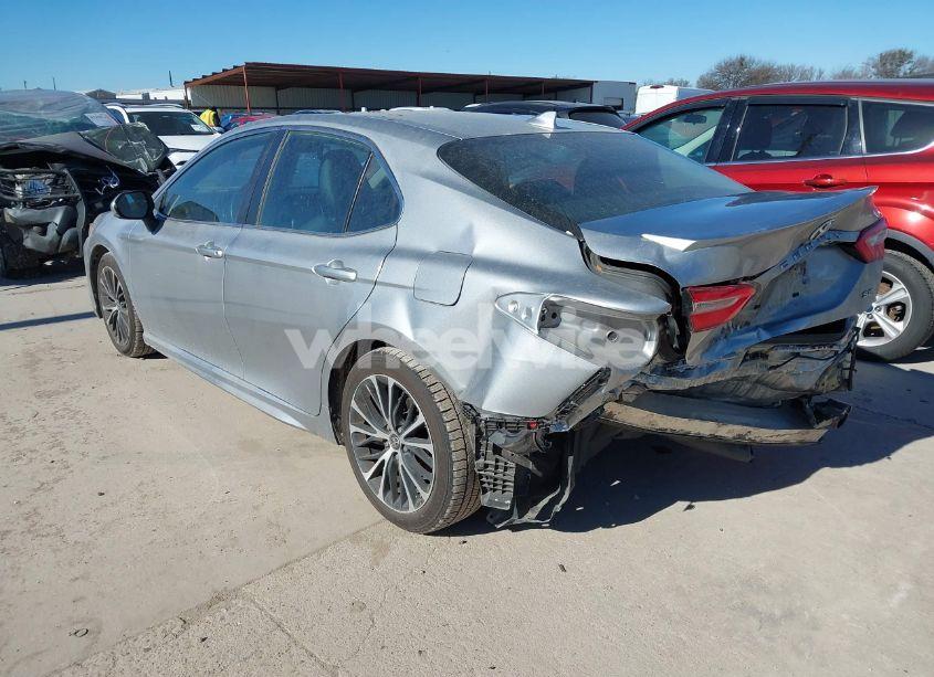 Photo 3 of 2019 Toyota Camry SE (VIN 4T1B11HK1KU278110)