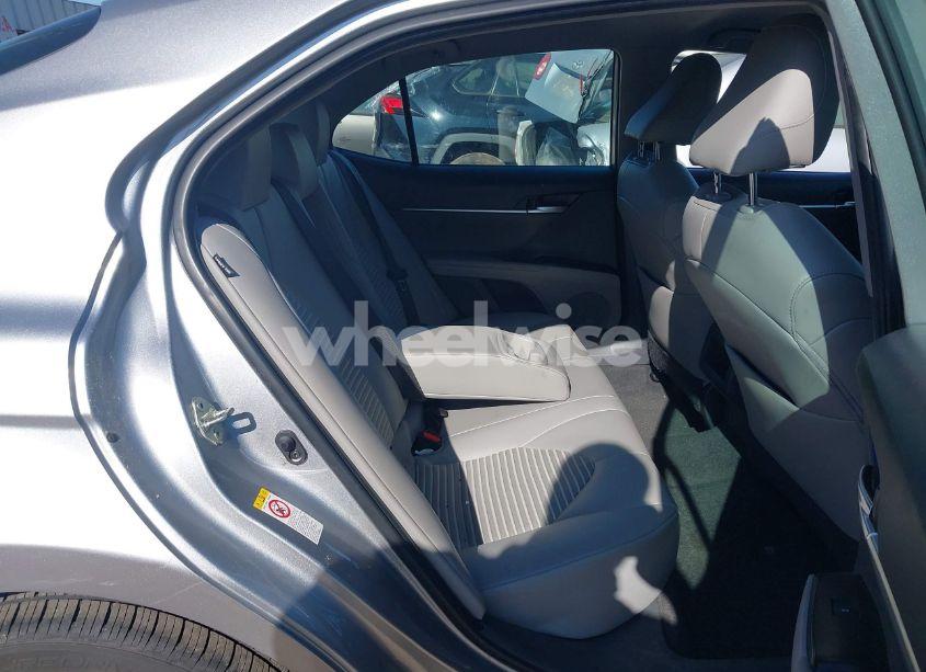 Photo 8 of 2019 Toyota Camry SE (VIN 4T1B11HK1KU681049)