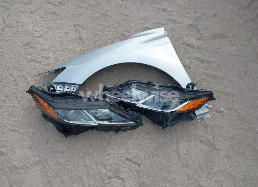 Photo 12 of 2019 Toyota Camry SE (VIN 4T1B11HK1KU694335)