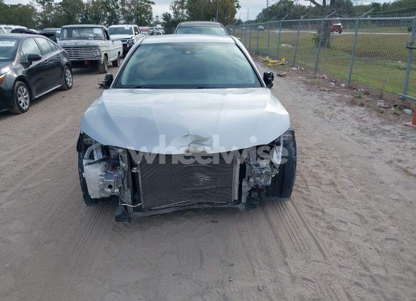 Photo 6 of 2019 Toyota Camry SE (VIN 4T1B11HK1KU694335)