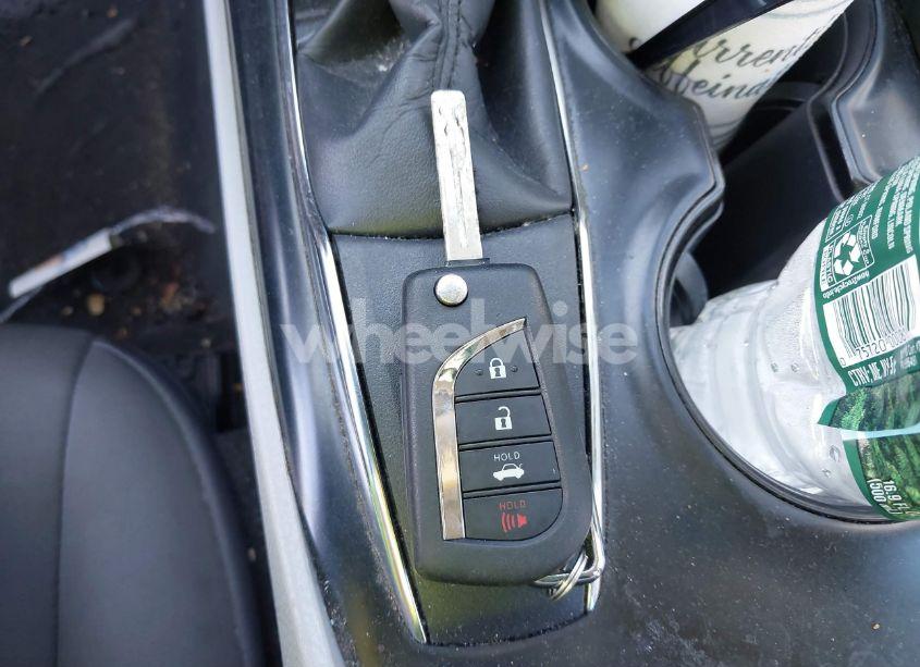 Photo 11 of 2019 Toyota Camry LE (VIN 4T1B11HK1KU702188)