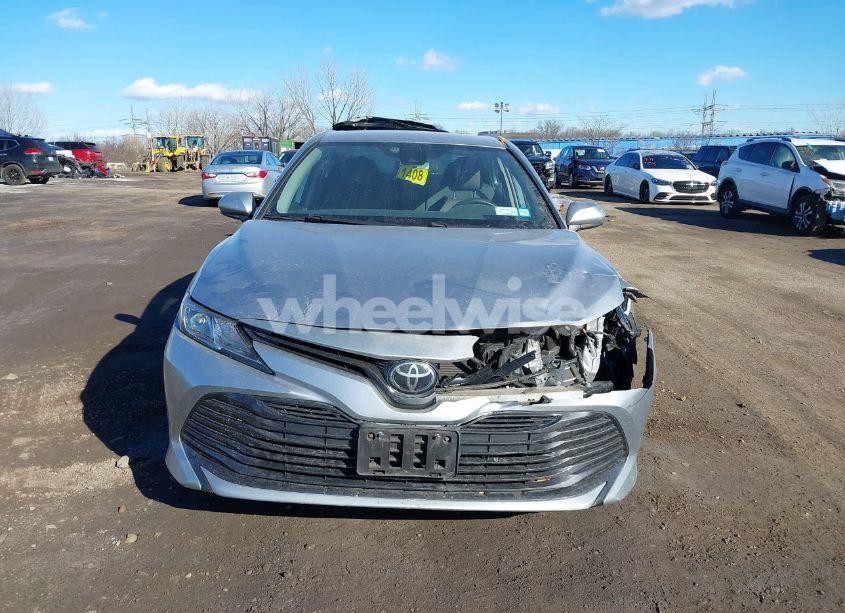 Photo 12 of 2019 Toyota Camry LE (VIN 4T1B11HK1KU702188)