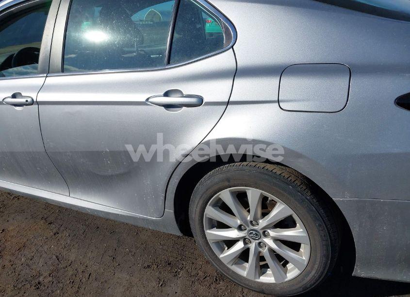 Photo 18 of 2019 Toyota Camry LE (VIN 4T1B11HK1KU702188)