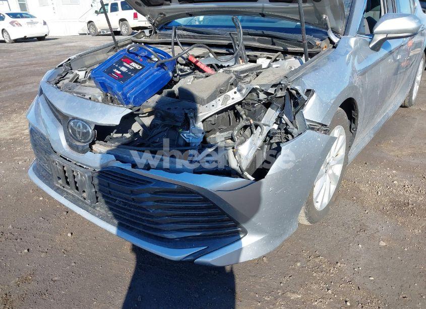 Photo 6 of 2019 Toyota Camry LE (VIN 4T1B11HK1KU702188)